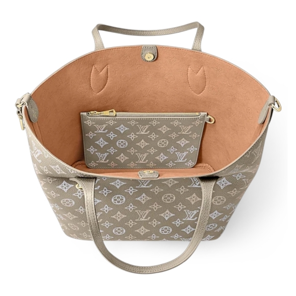 New Rare Louis Vuitton Limited Blossom MM Tote Bag Mahina Leather with Pouch COA - Picture 4 of 6